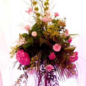 fwthumbTwig table topiary displays. Photo by Charles Yacoub (2).jpg